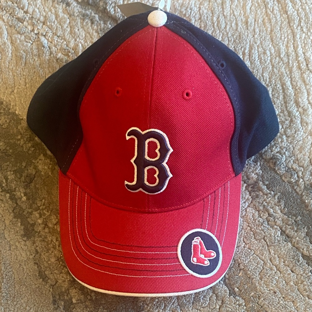 Fan Favorite MLB Red white & blue Boston Red Sox baseball cap.
